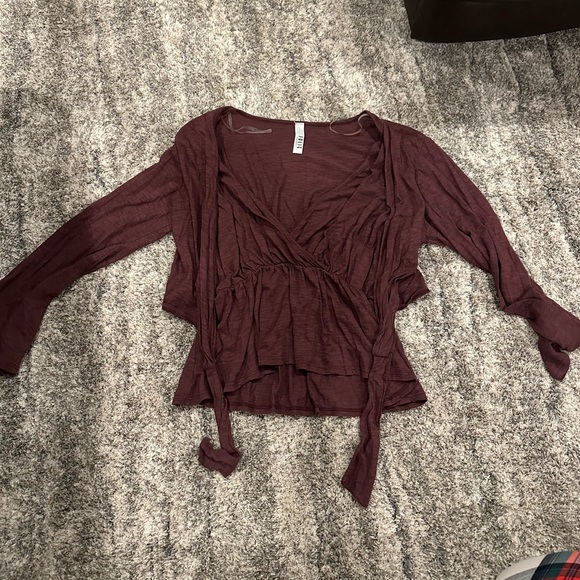 Maroon Tie Top - Picture 6 of 6